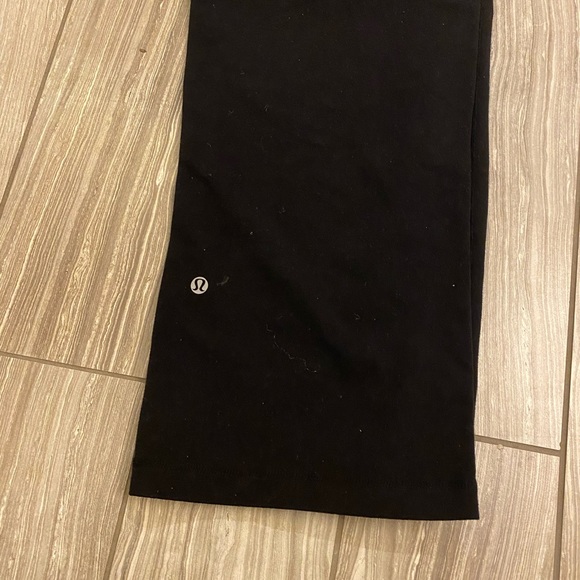 LULULEMON Relaxed Fit Crop - Picture 9 of 15